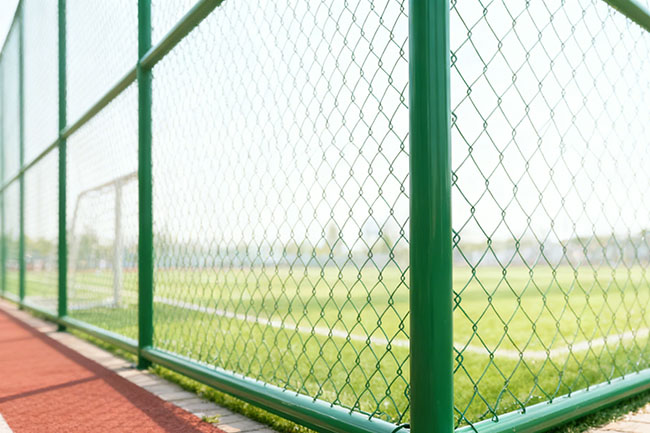 河北球场围网厂家怎么选?3 大特质 + 4 大指南,避开坑选对高性价比产品(图1) 河北球场围网厂家怎么选?3 大特质 + 4 大指南,避开坑选对高性价比产品(图1)