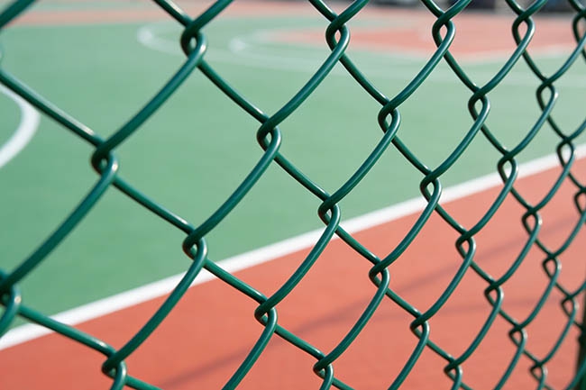 球场围网采购别只盯价格！3 步选对，省 30% 成本还耐用(图2)