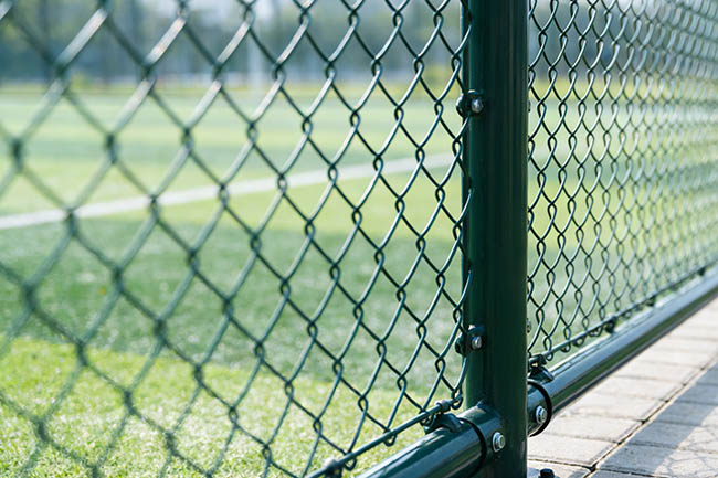 球场围网怎么选？4 个关键指标避开采购陷阱(图2)